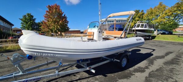 Zodiac - Medline 500 Leisure Rib