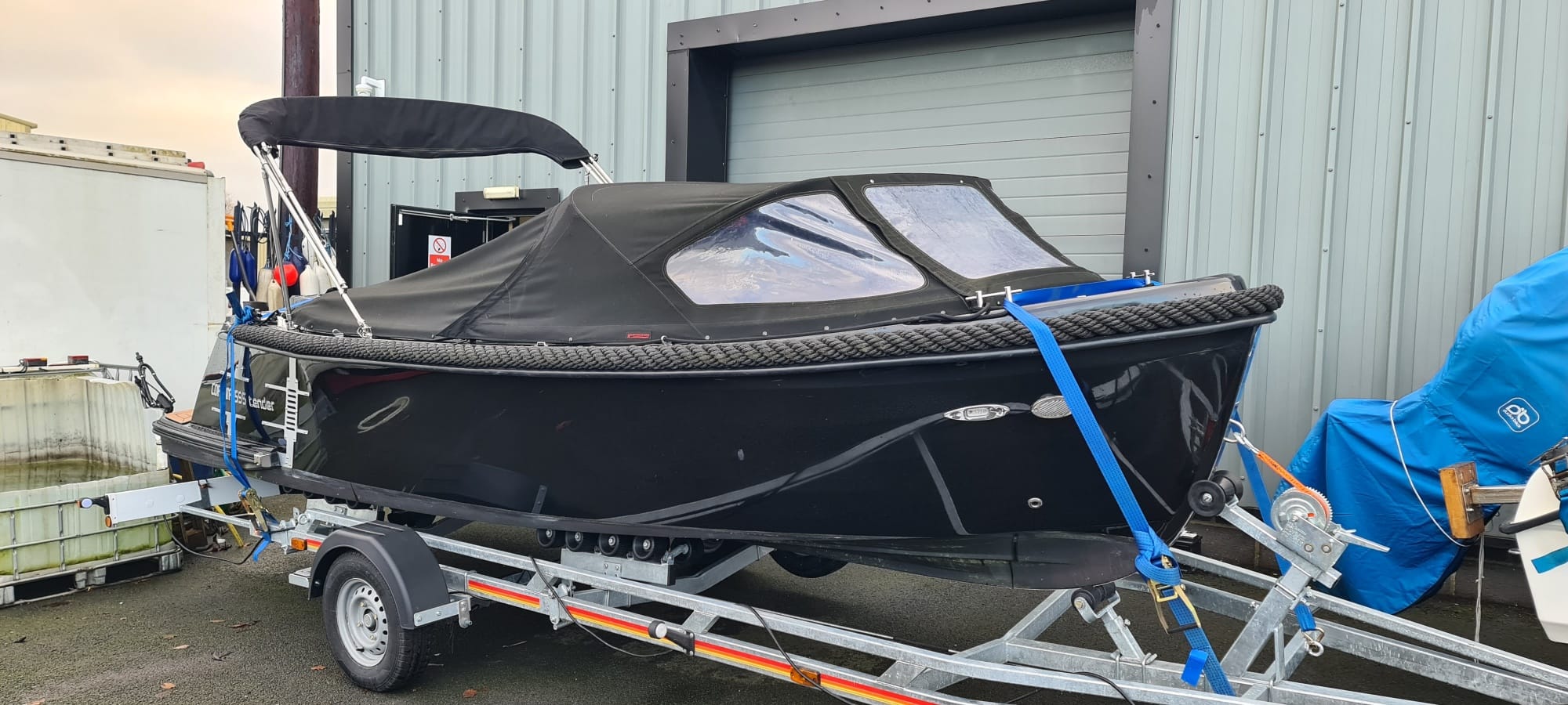Corsiva 595 Tender